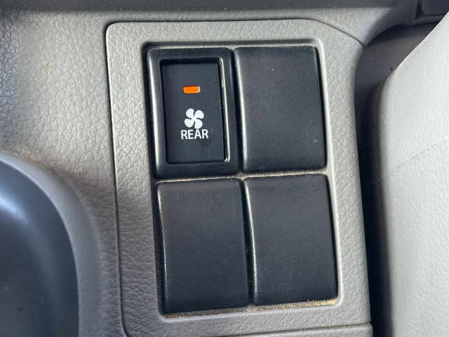 �yREAR�z���ڂ��Ă���܂�!