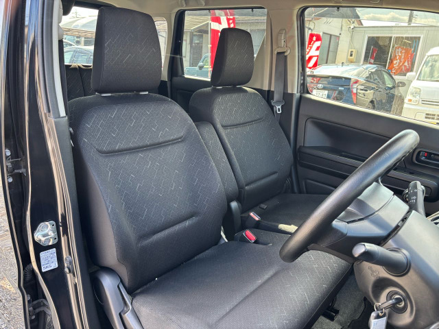 �e��u�����h�̃V�[�g�J�o�[�̎�舵�����������܂��B�܂��A���ЃI���W�i���t���A�}�b�g�����p�ӂ��Ă���܂��B�����̈��Ԃ��A�����W���Ă݂Ă͂������ł��傤���B