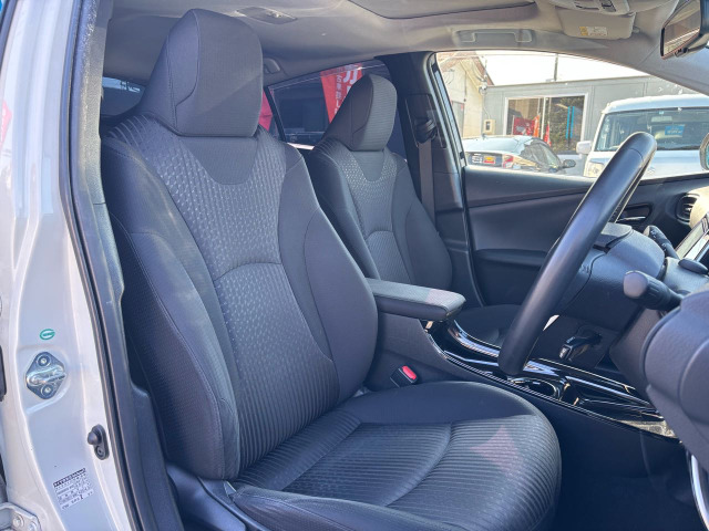 �e��u�����h�̃V�[�g�J�o�[�̎�舵�����������܂��B�܂��A���ЃI���W�i���t���A�}�b�g�����p�ӂ��Ă���܂��B�����̈��Ԃ��A�����W���Ă݂Ă͂������ł��傤���B