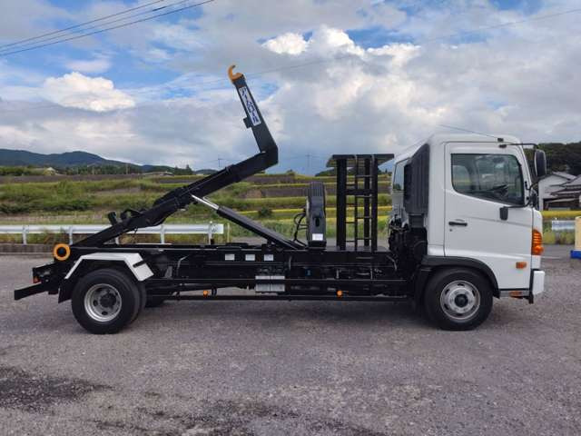 お困りごとは車選びドットコムフリーダイヤル&rarr;0078-6015-18561にご連絡下さい♪