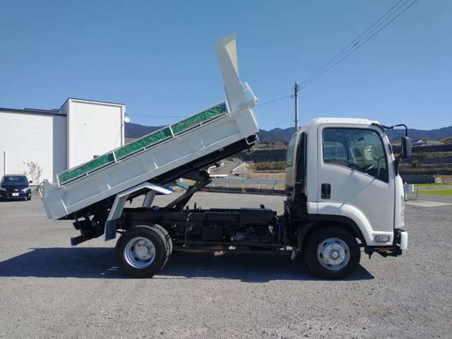 �Ƃɂ����i���A���i�A�T�[�r�X�A�����Ȃǂ̘r�ɂ͑��Ђɕ����Ȃ����M������܂�!�I�[�g���[���E��ԑݏo�E�����^�J�[�Ȃǖ{���ɂǂ�ȍ��ׂȎ��ł����C�y�ɂ����k������!