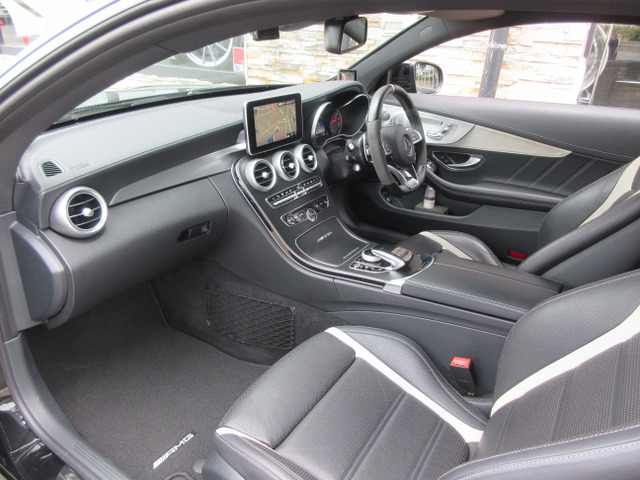 CクラスクーペAMG C63 S