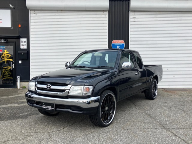 ハイラックススポーツピックアップ 2.0 エクストラキャブ 標準ボディ