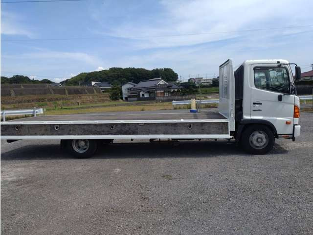 ドラレコから大型パーツまで持ち込みパーツも対応しております。認証資格を持つ整備工場なので安心してお任せ下さい!