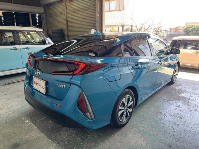 プリウスPHV1.8 A