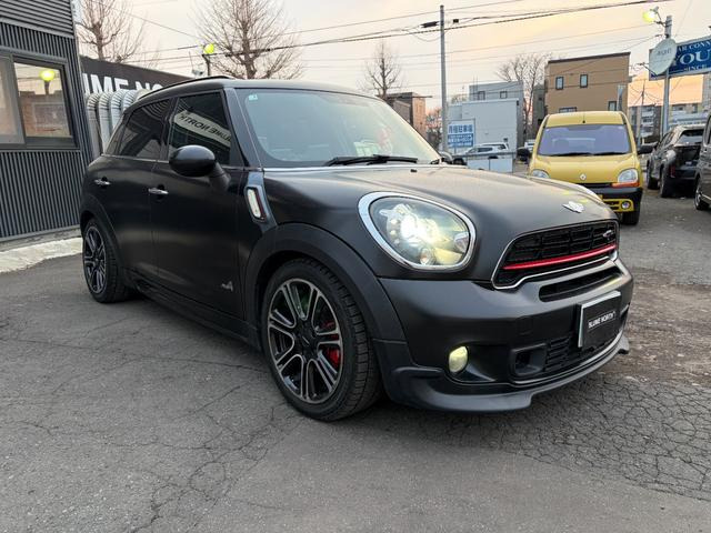 ミニクロスオーバージョン・クーパー・ワークス ブラックナイト 4WD