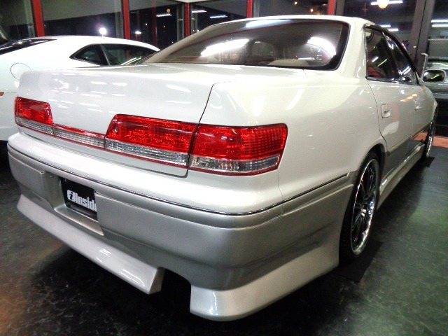 後期モデル1G-FE型VVTiエンジン&純正5MTミッション&専用2本出しマフラー&ローダウンサス&レザーステアリング&ナビTV他タイミングベルト交換済み車です