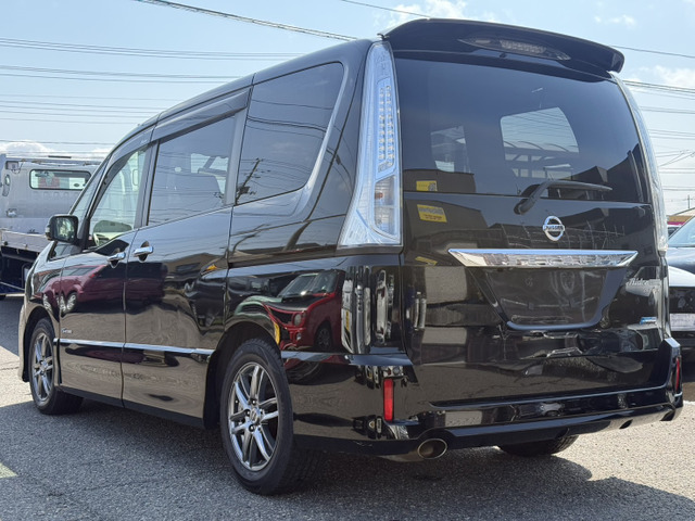 セレナ2.0 ライダー パフォーマンススペック ブラックライン S-HYBRID