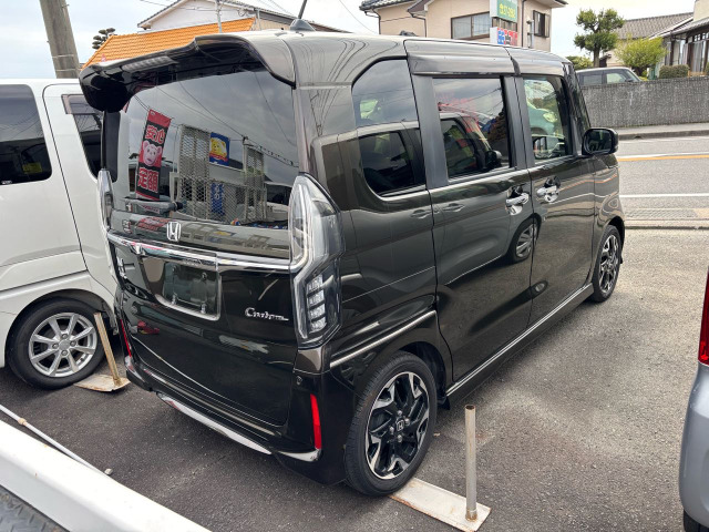 �����ÎԔ̔��m���ݐЂ��Ă��� ���S�B�M���BJU�K���̔��X�ł��B