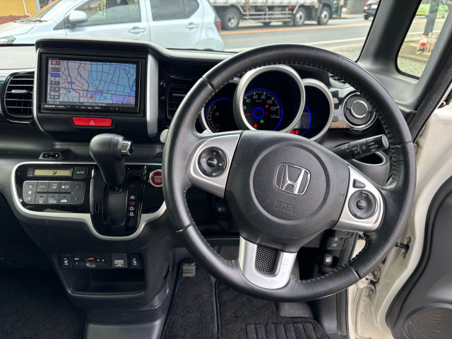 �����̎ԗ��ȊO�ɂ��u�ԑI�уh�b�g�R���v�ɂ������߂̒��ÎԂ��f�ڂ��Ă���܂��B