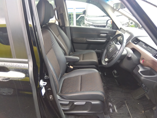 フリード1.5 ハイブリッド クロスター ホンダセンシング