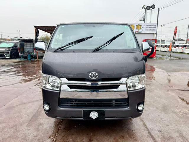 ハイエースバン