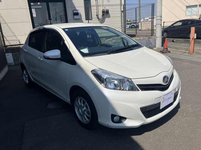 ヴィッツ1.3 F スマイルエディション