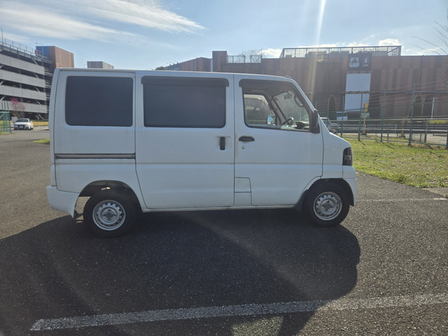 �����d���X���C�h�h�A�ł��B(�x�����z16.8���~�E�����Ɍ���E�^�C�~���O�x���g�����ς�)