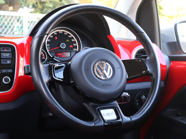 ���U�[�X�e�A�����O��`���g�X�e�A�����O�@�\�A�^�]�ȃV�[�g���t�^�[�A�`���C���h�Z�[�t�e�B�h�A���b�N�AISOFIX�Ή��`���C���h�V�[�g�Œ葕�u�A�g�m�J�o�[�Ȃǂ��̑��A�[���̑������e�ƂȂ��Ă���܂�!!