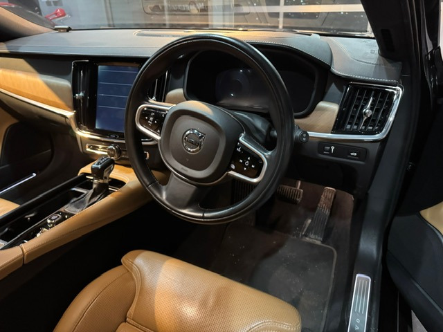 V90D4 インスクリプション ディーゼル