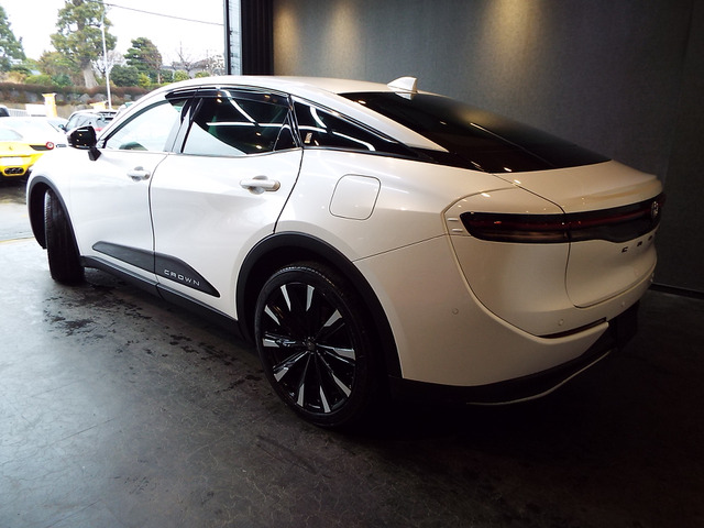 クラウンクロスオーバー2.4 RS アドバンスト E-Four advanced 4WD