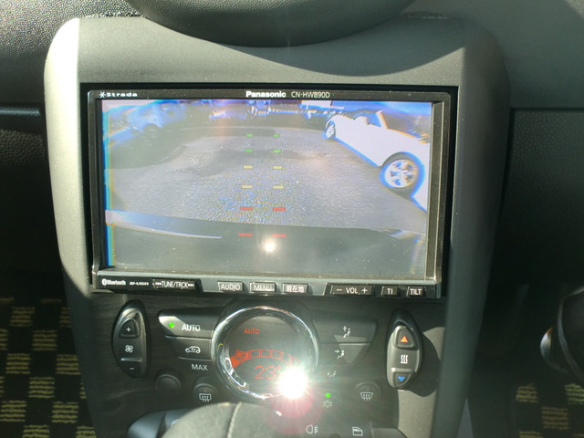 �o�b�N���j�^�[