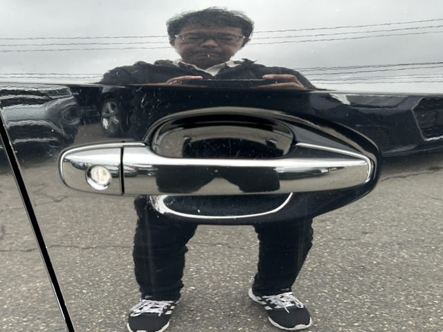 �y�x�����z���i�X�z���Ԃ������������܂��āA���ɗL�������܂��B�݌Ɏԗ��ɂȂ�܂��̂ŁA���񂲓s���̋X�������ɁA���ɗ��ĉ������B���X�\��������ƁA���ē����X���[�Y�ł��B