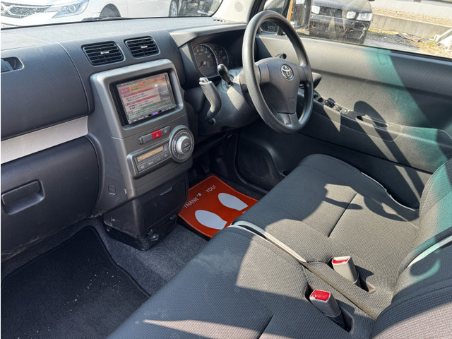 ��1��1�䒚�J�ɐ��|�����Ē����Ă���܂��B�����X�`�[�����A�������f�_���œO����������q�l�ɉ��K�ɂ��߂�������������悤�S�����Ă���܂���