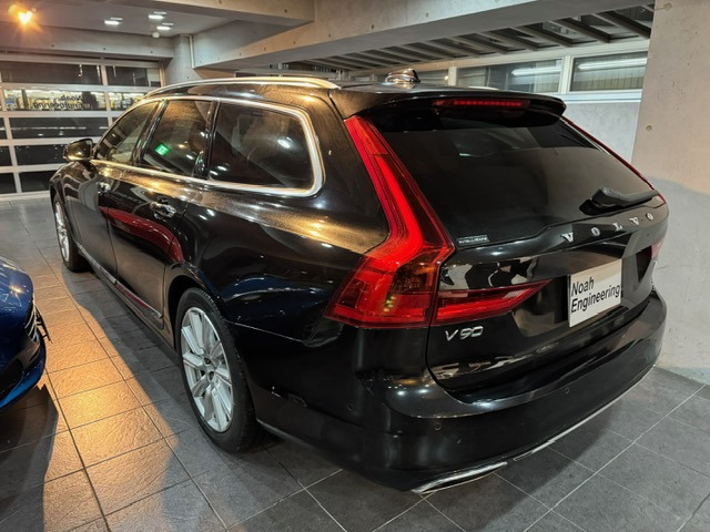 V90D4 インスクリプション ディーゼル