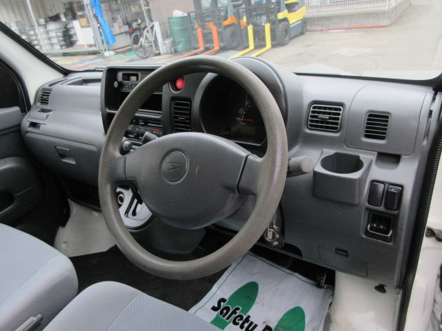 ハイゼットカーゴデラックス ハイルーフ 4WD