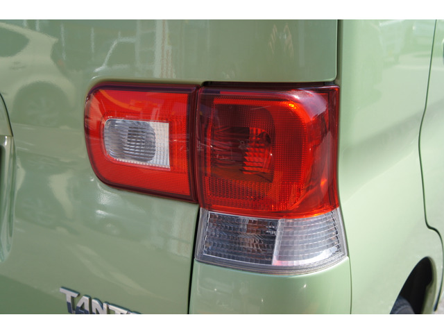 ミッションの変速ショックや異音、オイル漏れ等は、仕入れ前に確認しております。エアコンや電気系なども納車前に事前点検致します。また、納車前にお客様ご自身でもご確認頂き、ご納得頂きますので、ご安心下さい。