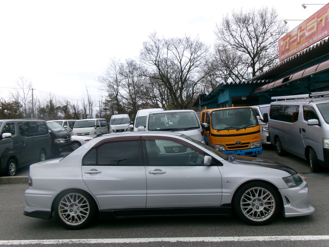 お手頃なお値段で豊富な車種をご用意しております!!