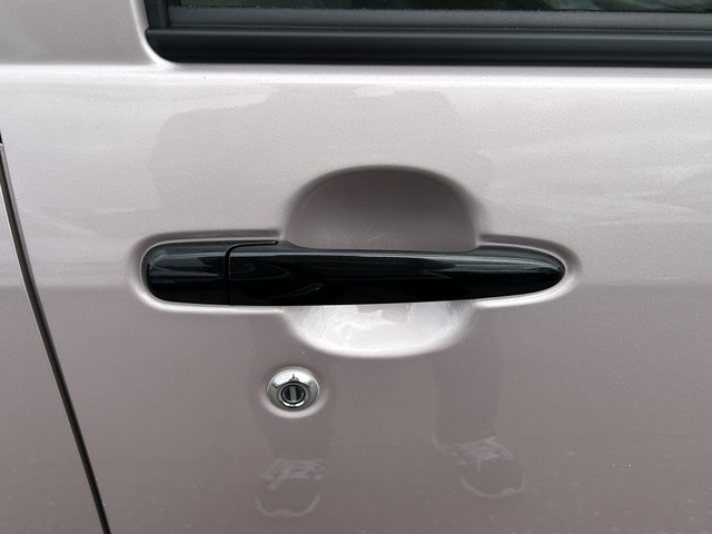 �y�x�����z���i�X�z���Ԃ������������܂��āA���ɗL�������܂��B�݌Ɏԗ��ɂȂ�܂��̂ŁA���񂲓s���̋X�������ɁA���ɗ��ĉ������B���X�\��������ƁA���ē����X���[�Y�ł��B