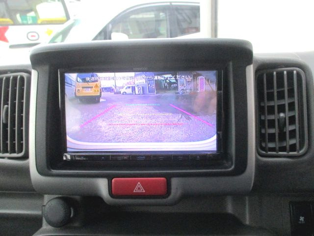 �o�b�N�J����