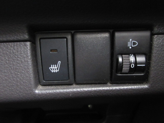 ���������ɕK�v�ȃV�[�g�q�[�^�[���t���Ă��܂��B