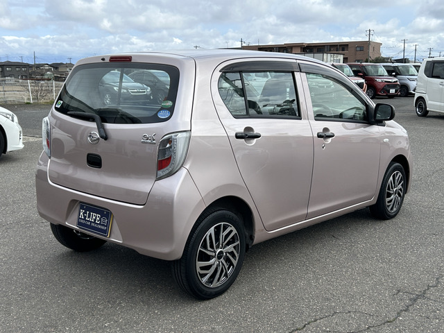 �y�x�����z���i�X�z���Ԃ������������܂��āA���ɗL�������܂��B�݌Ɏԗ��ɂȂ�܂��̂ŁA���񂲓s���̋X�������ɁA���ɗ��ĉ������B���X�\��������ƁA���ē����X���[�Y�ł��B