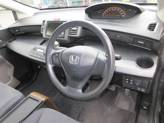 フリード1.5 FLEX iエアロ