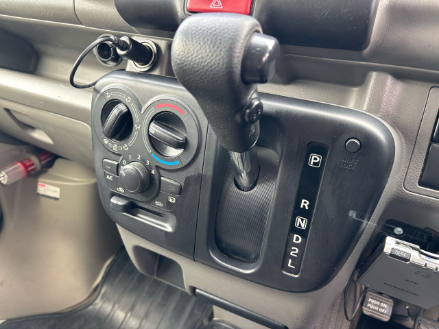 【エアコン、AT車】搭載しております!