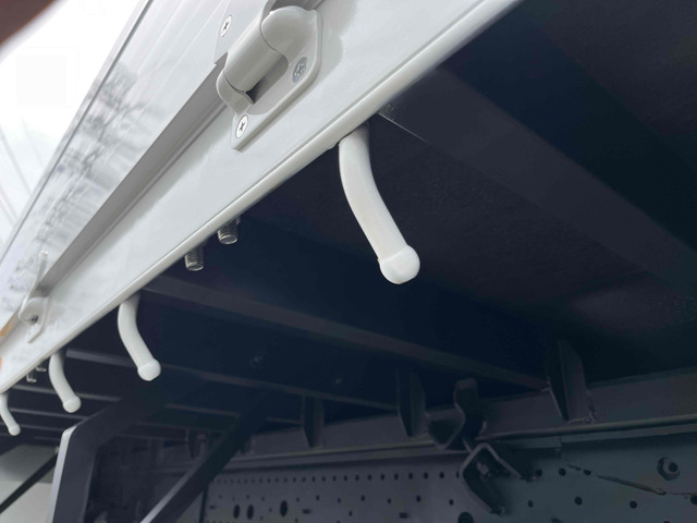 �ב䗠�ʂ��猩�Ă����x�ǂ����ƉM���܂���