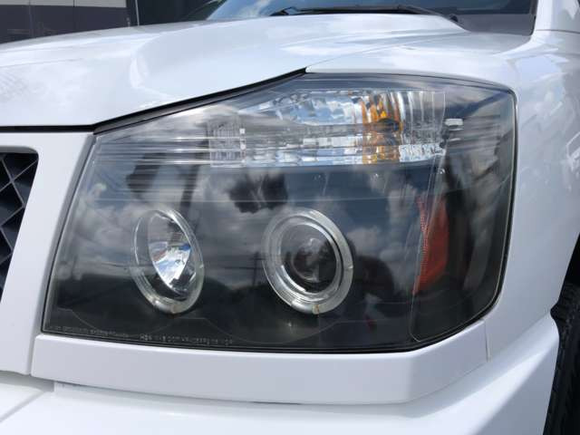 �ЊOLED�w�b�h���C�g���܂蓙���Ȃ��Y��ł��B