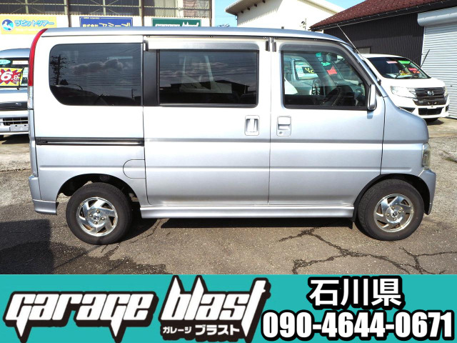 ���A�h�A�͍��E�X���C�h�h�A�ŕ֗��ł��B�O�����傫�ȉ��݂Ȃǂ��Ȃ��ƂĂ��Y��Ȃ��Ԃł��B���r�ꂽ���ɋ���4WD�^�[�{�Ԃł��̐撷������蒸���܂���