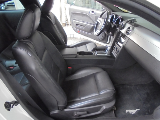 マスタングV6 クーペ プレミアム