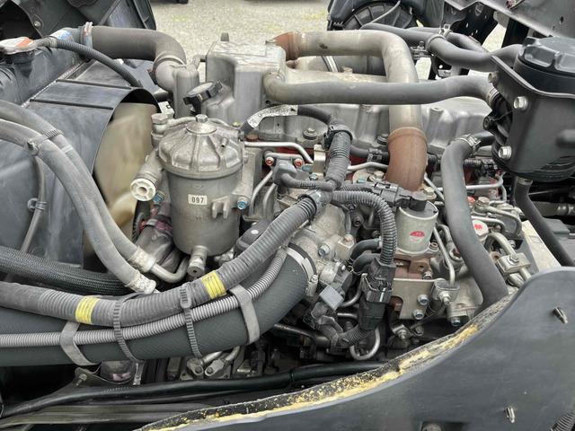 �G���W���^��J05D