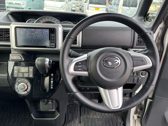 �����̎ԗ��ȊO�ɂ��u�ԑI�уh�b�g�R���v�ɂ������߂̒��ÎԂ��f�ڂ��Ă���܂��B