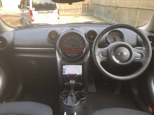 ナビ・フルセグ・Bluetooth・ETC・前後連動ドライブレコーダー