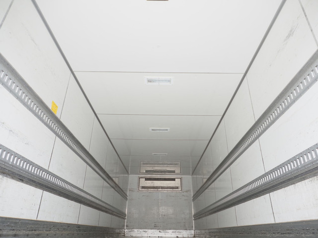 フォワード冷凍車