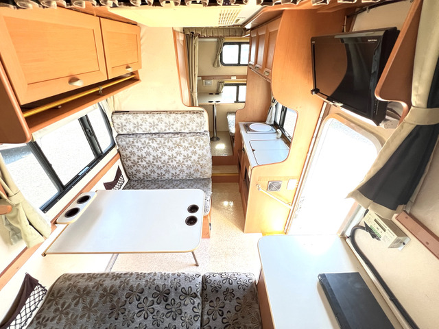 カムロードキャンピング