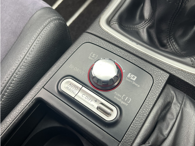 GR�^���瓋�ڂ��ꂽSI-DRIVE����������Ă���܂��BDCCD���t���Ă���̂ő���̕����L����܂��ˁB�Ȃ��Ȃ��ɎԂ̓������ς��̂Ŗʔ����ł��B