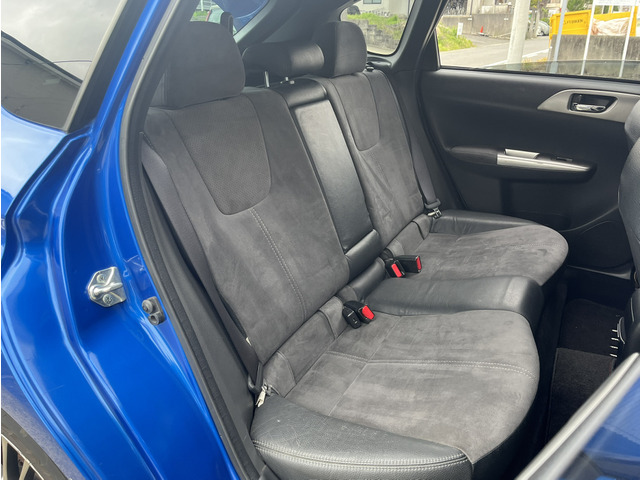 �Z�J���h�V�[�g���Ȃ��Ȃ��L���ł��B��l������Ă��������͂��܂芴���܂���B��l������Ă��\���ȃX�y�[�X���m�ہB�t�@�~���[�J�[�Ƃ��Ă����g�������܂��B