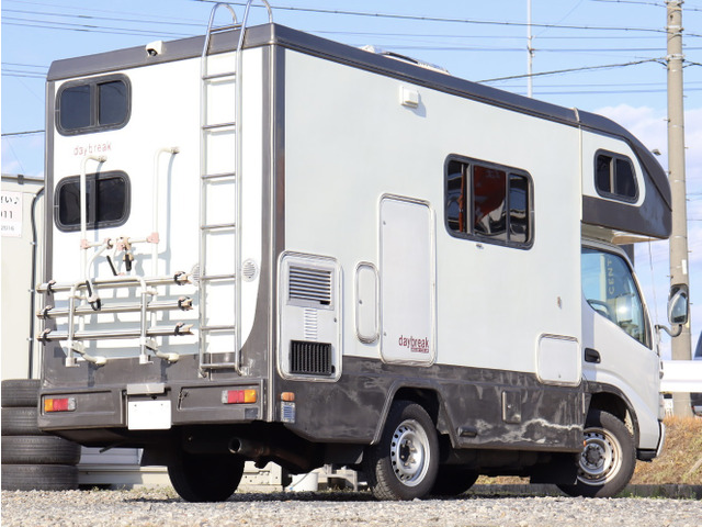 カムロードキャンピング