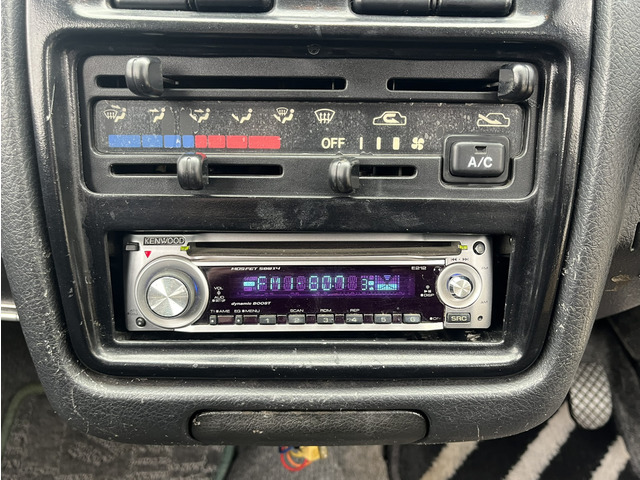 �P���E�b�h���̃I�[�f�B�I�f�b�L����������Ă���܂��B�����̃I�[�f�B�I�f�b�L�Ȃ̂Ŗ��������Ă��ԂɎ������Ă���܂��B