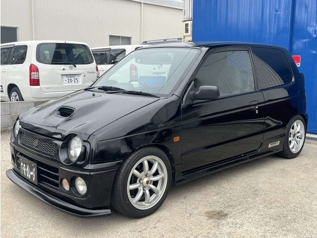 �Ȃ��Ȃ��󏭂ɂȂ��Ă����ی^�w�b�h���C�g�̃A���g���[�N�X�ł��B�������y�̃��[�X�̐��E�ł͖��������ԗ��ł��B�y�̃X�|�[�c�^�C�v�ł͂��̑��݊��͏����܂���B�Ƌ��Ԕ[�܂łɂ͈�x�͏��L�������Ԃł��B