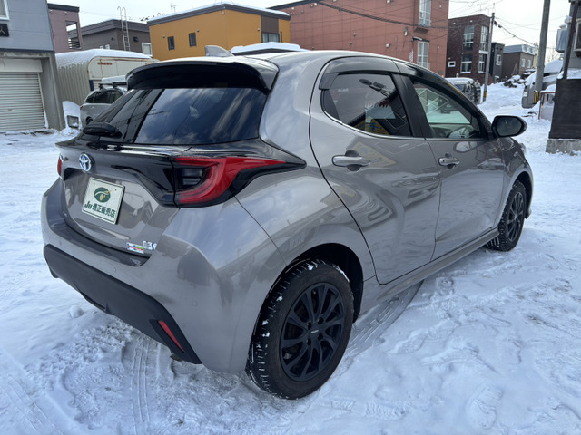 ヤリス1.5 ハイブリッド Z E-Four 4WD