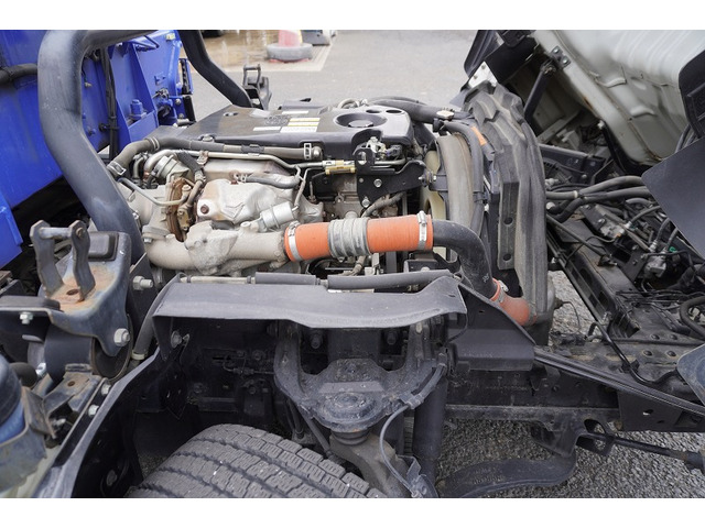 �L�x�ȃg���b�N�A���p�ԁA�n�C�G�[�X�Ȃǎ�舵���Ă���܂��B��xHP�������������Bhttp://www.vantruck.co.jp/